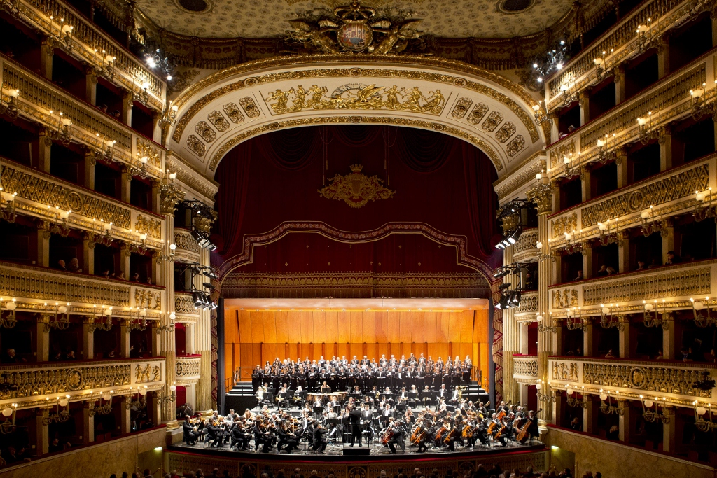 Teatro di San Carlo MESSA DA REQUIEM di G. Verdi, direttore Nicola Luisotti