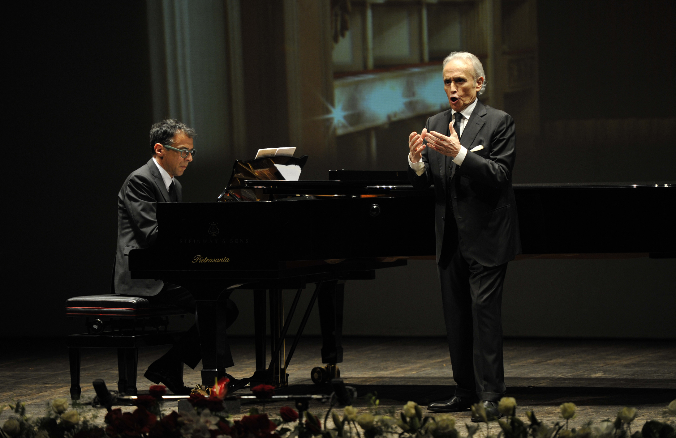 José Carreras in concerto al Teatro del Giglio, al pf Lorenzo Bavaj (Foto Alcide, Lucca)
