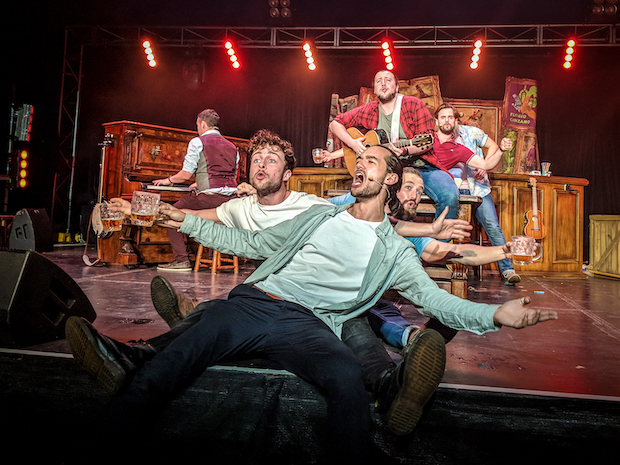 REVIEW – THE CHOIR OF MAN
